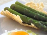 Uova con asparagi e formaggio grana