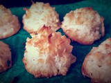 Coconut Macaroons (Eggless Version)