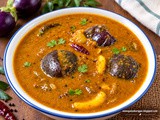 Ennai Kathirikkai Kuzhambu / Stuffed Brinjal Kuzhambu