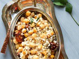 Kondakadalai Sundal–Garbanzo Beans with Coconut and Spices