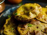Palak Masala Pooris – Spiced Spinach Flat Bread