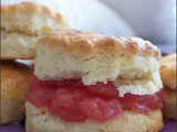 Gli Scones con la Marmellata di Rabarbaro - Scones with Rhubarb Jam