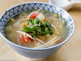 Commenti su Canh Chua Ca Zuppa Vietnamita di pesce agrodolce #mtc55 di uno spicchio di melone