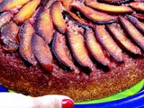 Torta rovesciata alle prugne dal mensile di Jamie Oliver