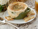 Zuppa di zucchine in crosta – Soup with zucchini and puff pastry