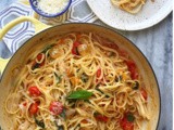 One Pot Spicy Cherry Tomato & Basil Pasta