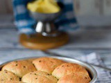 Flax Seeds Dinner Rolls