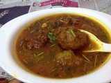 Ghiya / Lauki ke Kofte ( Bottle Gourd Dumplings in Tomato Gravy )