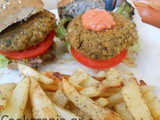 Lentil burgers with paprika sauce