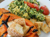 Scrambled eggs με pesto