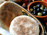 Matlou3 or Khobz Tagine - Algerian bread stuffed with meat