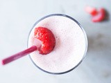 Milkshake fraises, yaourt et citron vert