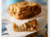 Banana-toffee blondies