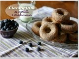 Ciambelline ai mirtilli e cardamomo – Blueberry and cardamom baked donuts