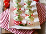 Mini cupcakes al pomodoro con frosting al basilico… Il dolce per StagioniAMO! – Tomato minicupcakes with basil frosting