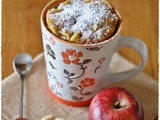 Torta in tazza alle mele e mandorle – Apple and almond mug cake