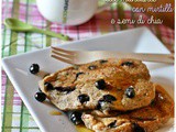 Vegan pancakes alle mandorle con mirtilli e semi di chia – Vegan almond pancakes with blueberries and chia seeds