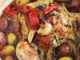 Poulet rôti en cocotte au four (pommes de terre, poivrons, tomates)