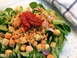 Ensalada de canónigos con tomates secos marinados