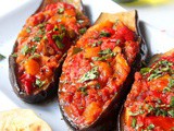 Aubergine farcie aux poivrons (cuite au four)