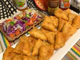 Chicken samosa / shingara / chicken stuffed snack