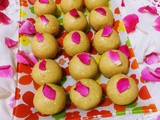 Kaju-til-gur ghee ladoo