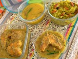 Kancha aam er khosha o morich bata diye rui / katla