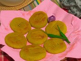 Mint & curry patta flavoured baked semolina carrot snack