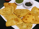 Pepper & cheese stuffed mini parathas