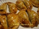 Empanadas di tonno al pomodoro