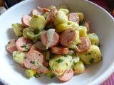 Gnocchi con wurstel asparagi e cipollotti