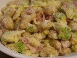 Gnocchi di patate e taragna con broccolo romanesco e prosciutto