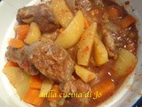 Guance di manzo e verdure nella slow-cooker