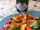 Insalata orto-frutta con salmone marinato