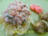 Polpette di trota su finocchi marinati
