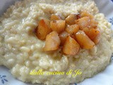 Risotto con caprino e pere caramellate al miele di garrigue