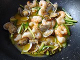 Sugo di vongole e mazzancolle con zucchine a filetti
