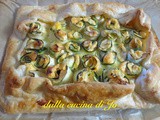 Torta salata con rose di zucchine