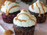 Pumpkin Mocha Cupcakes with Whipped Cream Frosting and Dulce de Leche Drizzle #SundaySupper