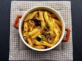 Mezze penne con gruyère e funghi chiodini