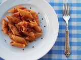 Penne al ragù di carni miste e granella di cucunci