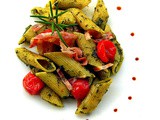 Penne con crema di cavolo nero, gola stagionata e pomodorini