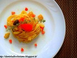 Tagliatelle con zucchine friulane, pomodoro e sentori di bottarga