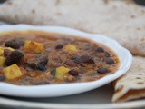 Dancing curry: black bean and halloumi Indian curry vegetarian recipes