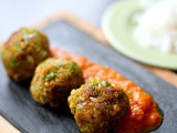 Pea and vegetarian Quorn mince Kofta curry