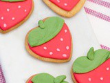 Strawberry-Shaped Vegan Sugar Cookies