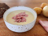Soupe de pommes de terre crémeuse au jambon fumé