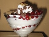 Recept: Ribizle sa šlagomRecipe: Currant and whipped cream