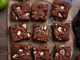 Apple Gingerbread Cake (vegan)