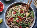 Creamy Peanut Noodles (Vegan)